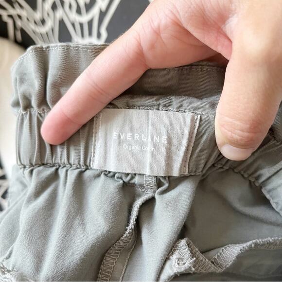 🌿3/$35 SALE🌿 Everlane Paperbag Pant in Dried Thyme Sz S - Picture 4 of 7